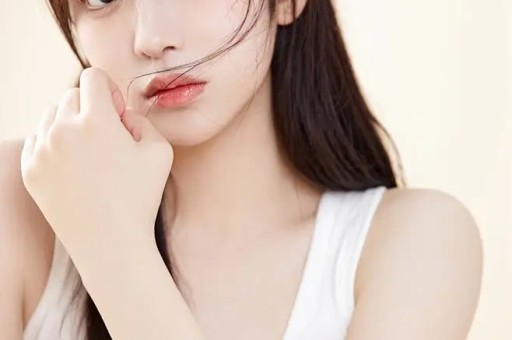 10月明星微博热度Top10！白鹿第七赵露思赢杨紫第三王鹤棣霸屏整个月